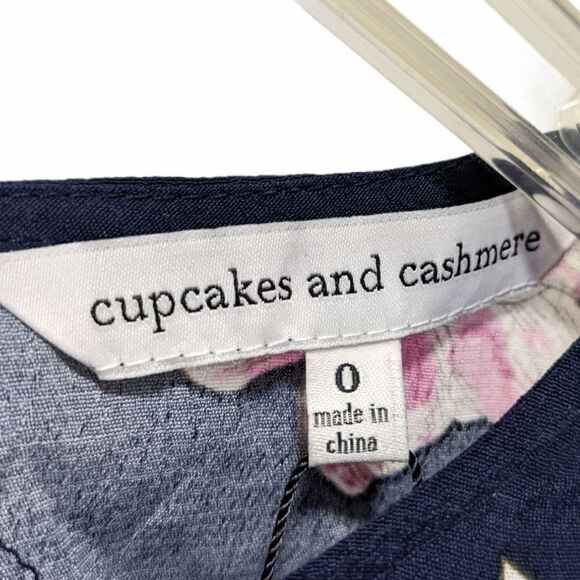 Cupcakes & Cashmere Jacinda Romper Floral Print Navy Cap Sleeves Ruffle NWT 0 - Picture 5 of 11